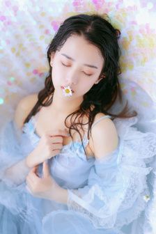 一个晚上用了好几个小雨伞
